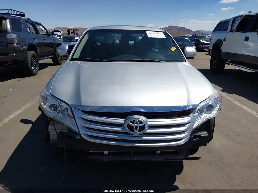 2012 TOYOTA AVALON  