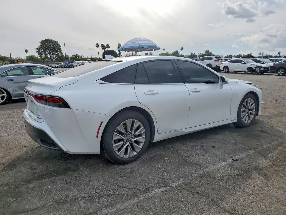 2022 TOYOTA MIRAI LE  