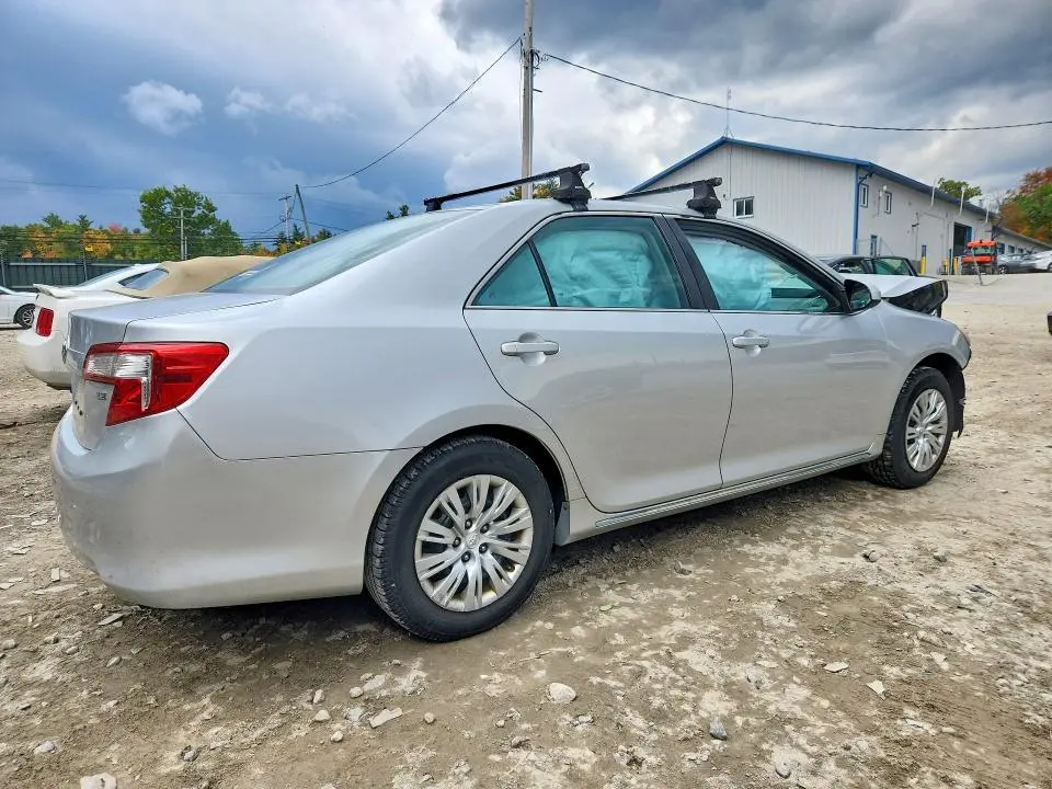 2014 TOYOTA CAMRY LE  