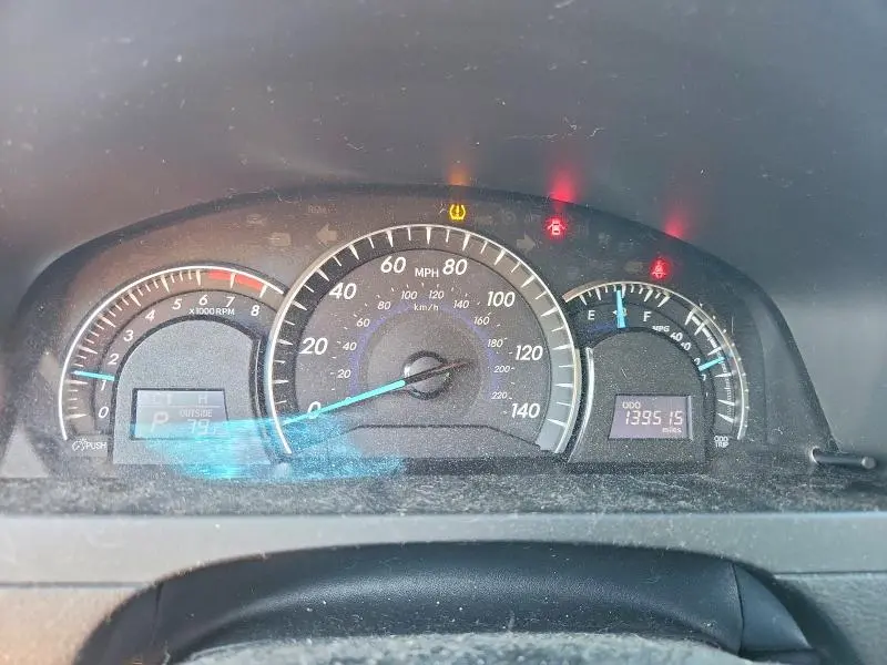 2012 TOYOTA CAMRY XLE  