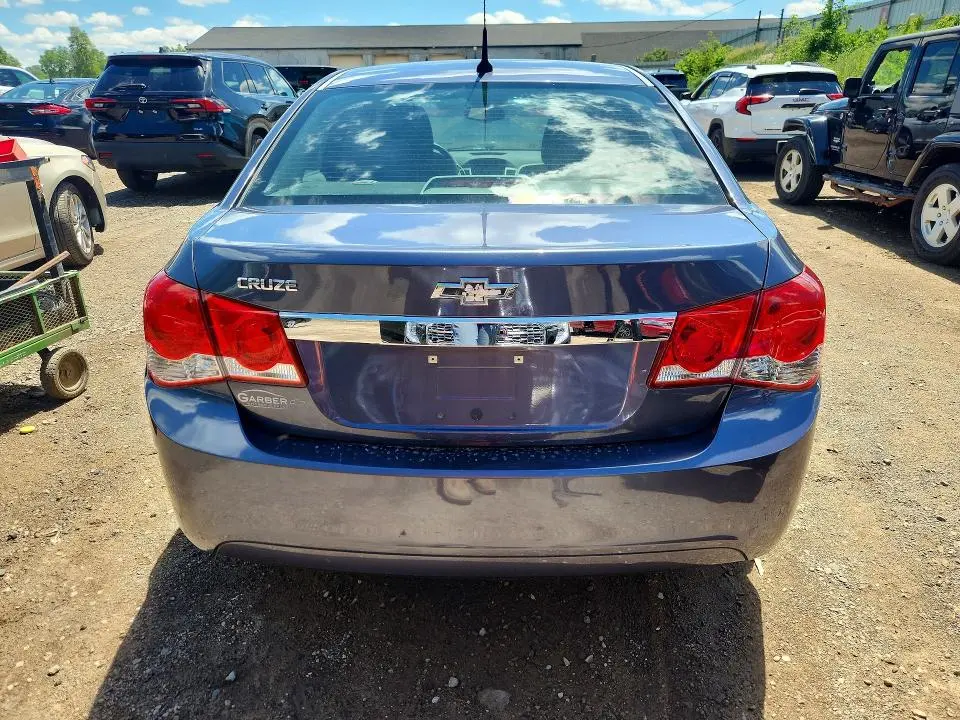 2014 CHEVROLET CRUZE LS  