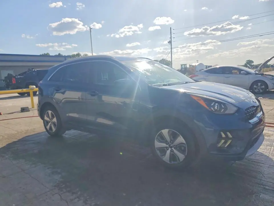 2020 KIA NIRO LX  