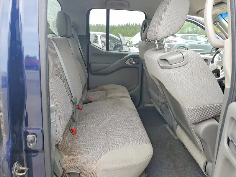 2011 NISSAN FRONTIER S  