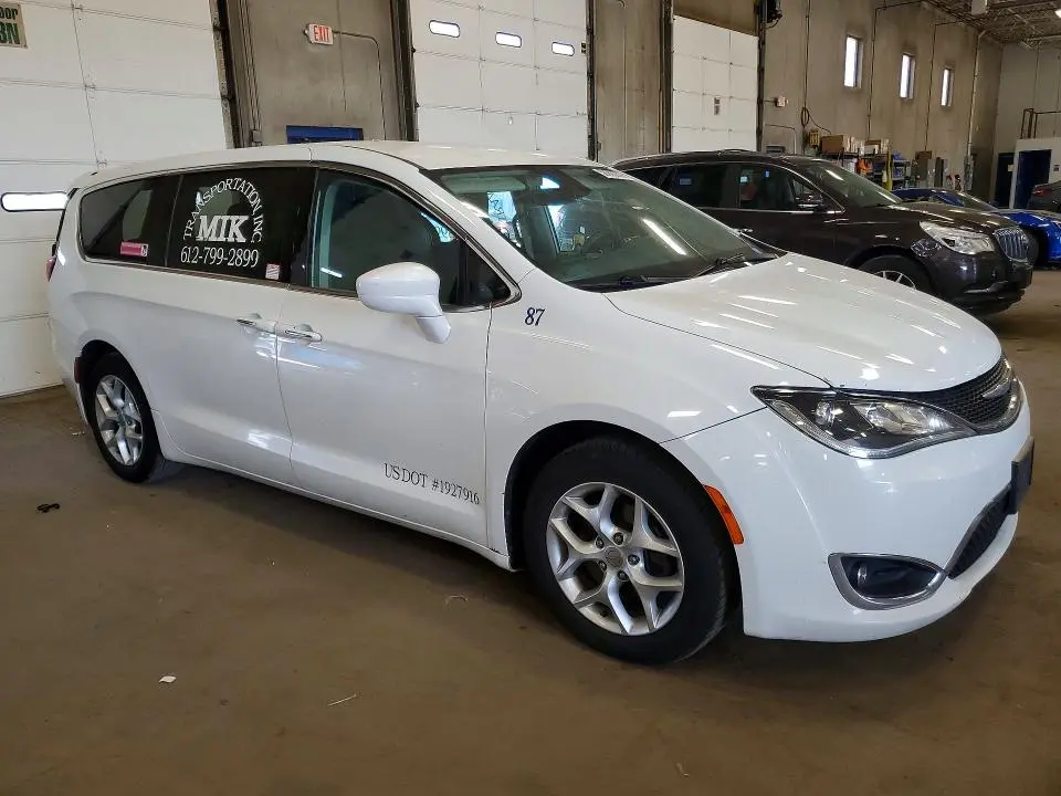 2018 CHRYSLER PACIFICA TOURING PLUS  