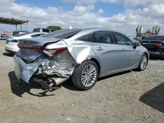 2019 TOYOTA AVALON XLE  