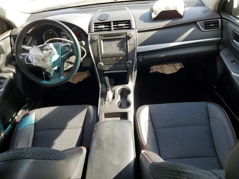 2015 TOYOTA CAMRY SE  