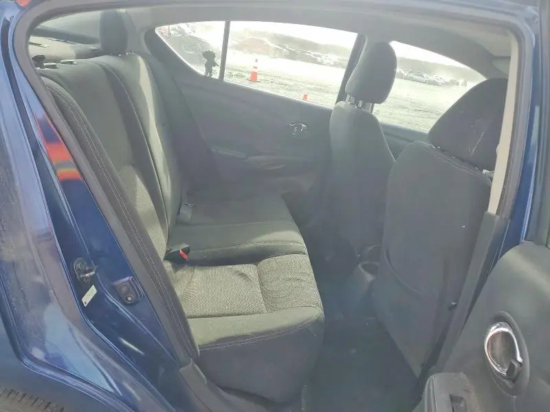 2018 NISSAN VERSA SV  