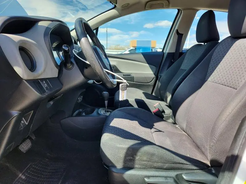 2017 TOYOTA YARIS 5-DOOR L FLEET  