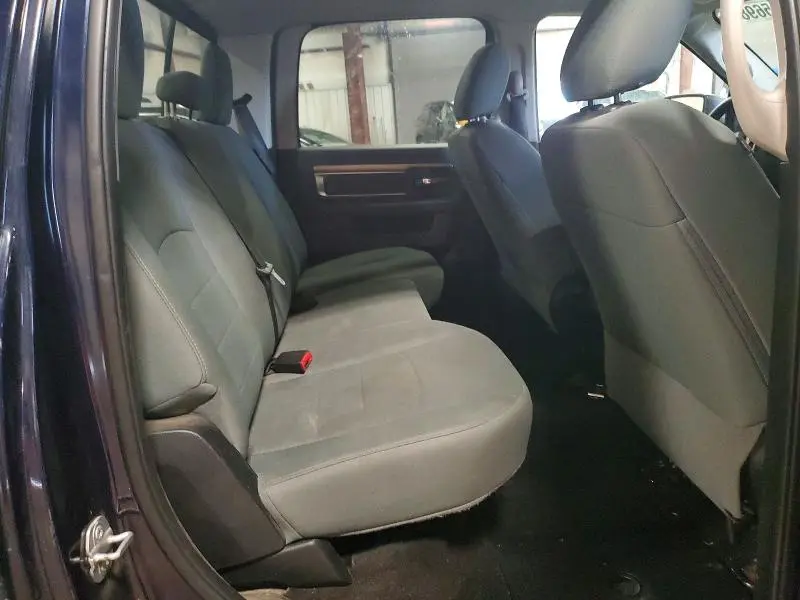 2018 RAM 1500 SLT  