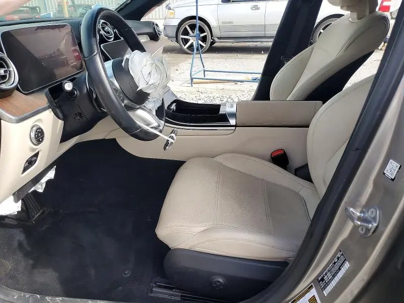 2023 MERCEDES-BENZ C 300  