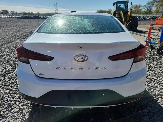 2019 HYUNDAI ELANTRA SE  