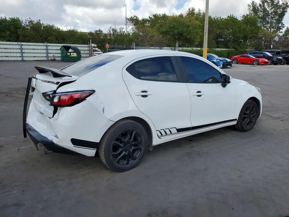 2018 TOYOTA YARIS IA BASE  