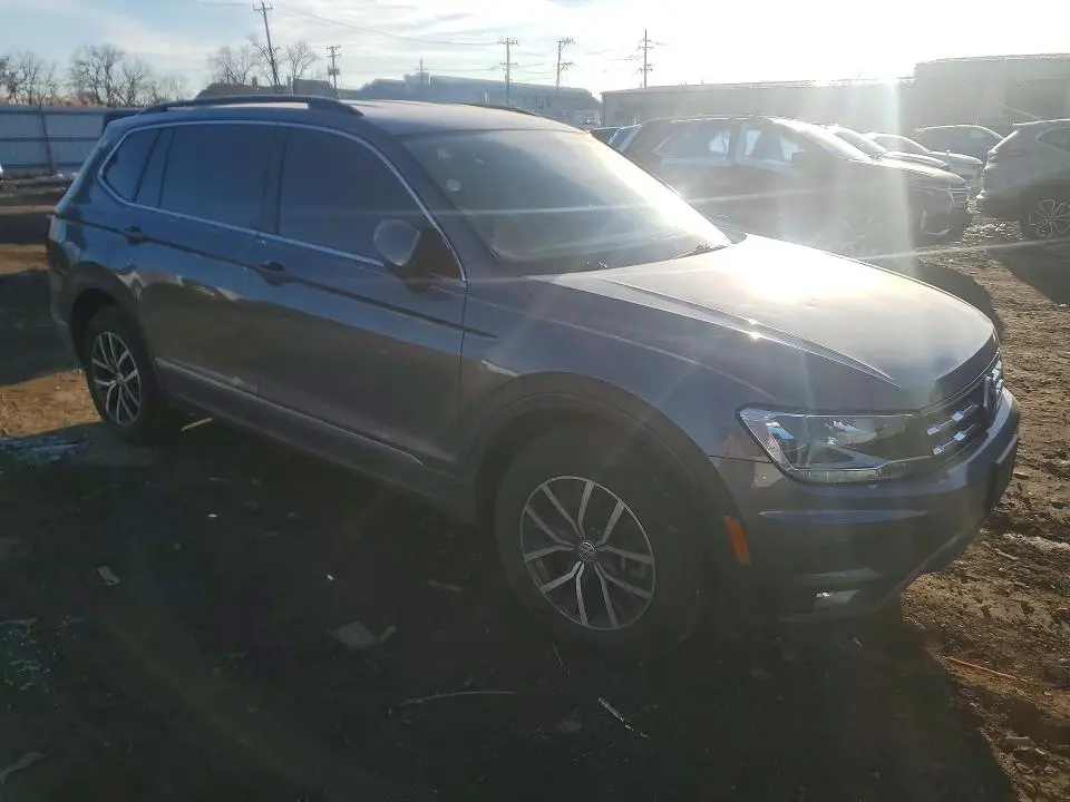 2018 VOLKSWAGEN TIGUAN SE  
