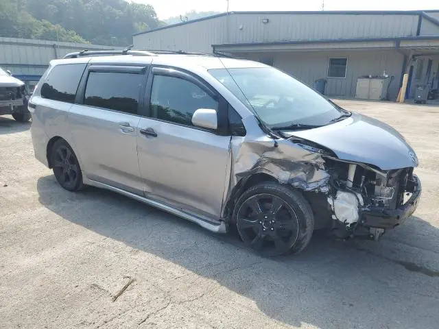 2011 TOYOTA SIENNA SPORT  