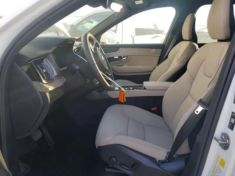 2026 VOLVO XC90 CORE  
