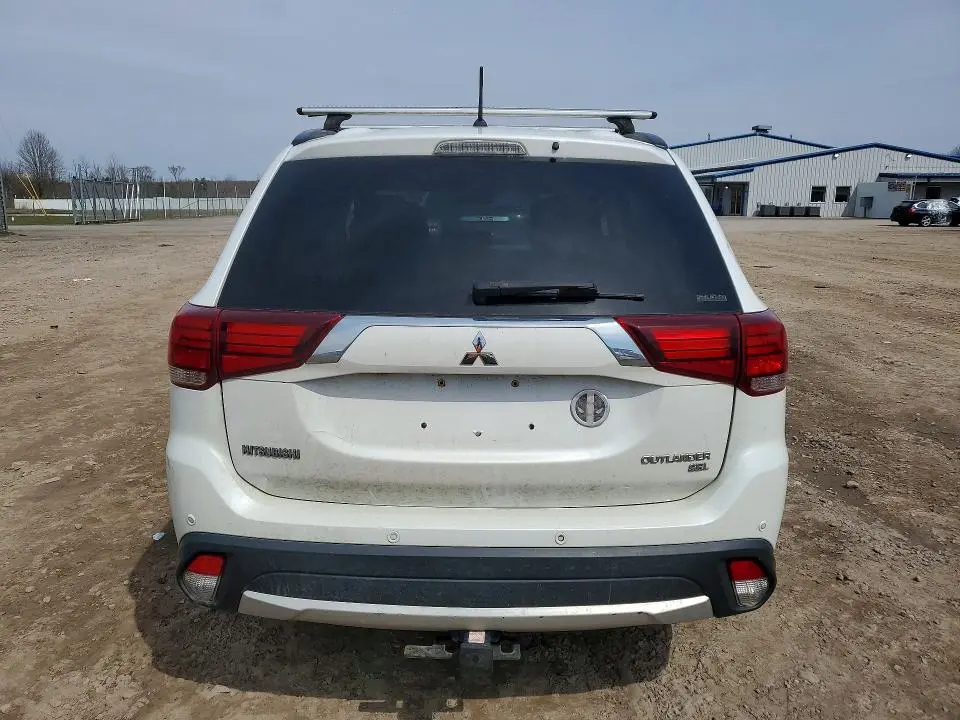 2016 MITSUBISHI OUTLANDER SE  
