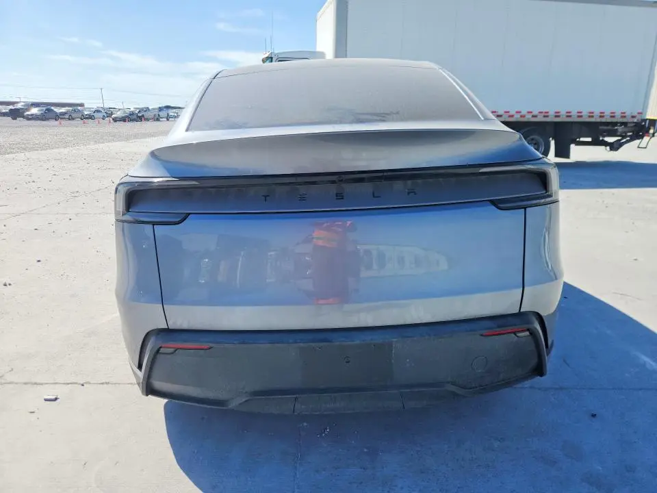 2026 TESLA MODEL Y   
