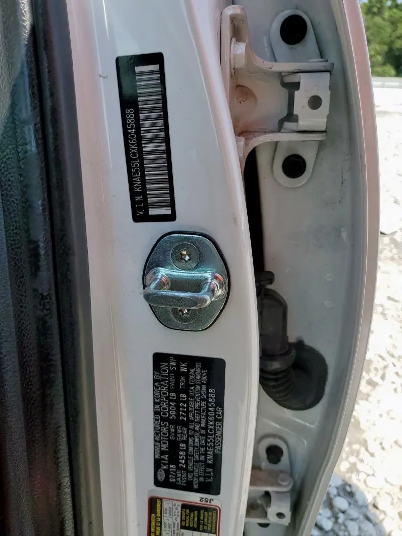 2019 KIA STINGER GT2  