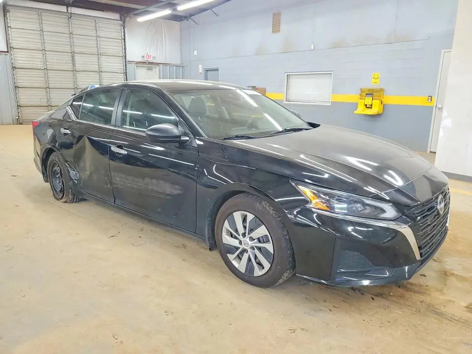 2024 NISSAN ALTIMA S  