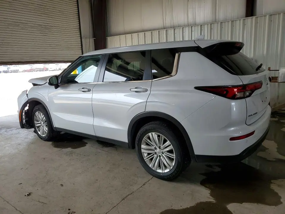2024 MITSUBISHI OUTLANDER ES  