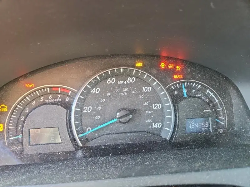 2013 TOYOTA CAMRY LE  