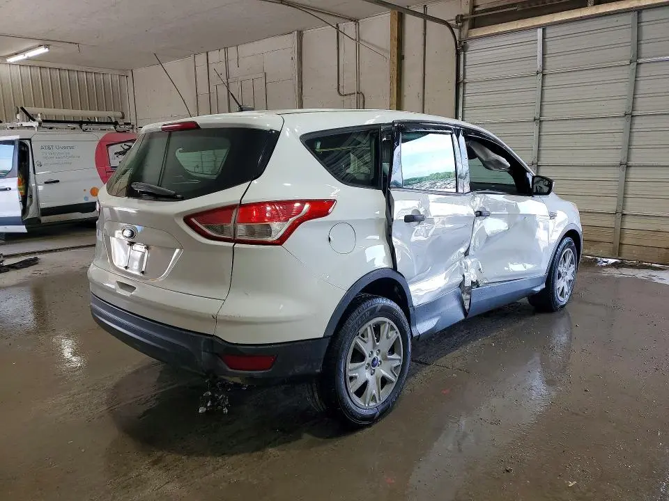 2016 FORD ESCAPE S  
