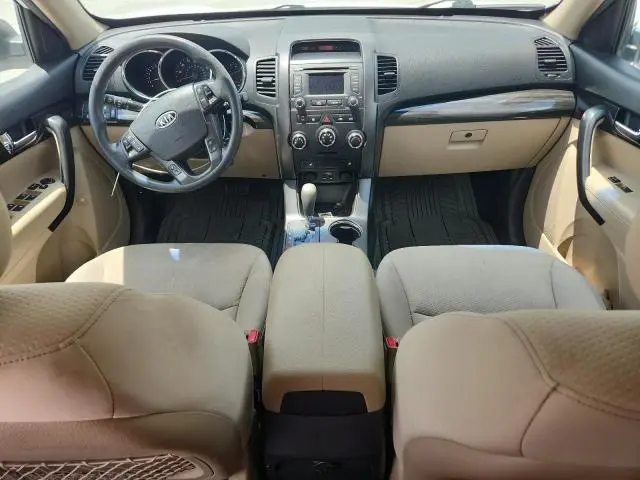2013 KIA SORENTO LX  