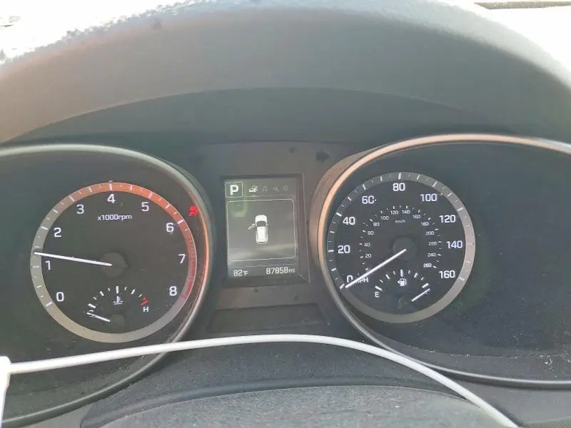 2018 HYUNDAI SANTA FE SE  