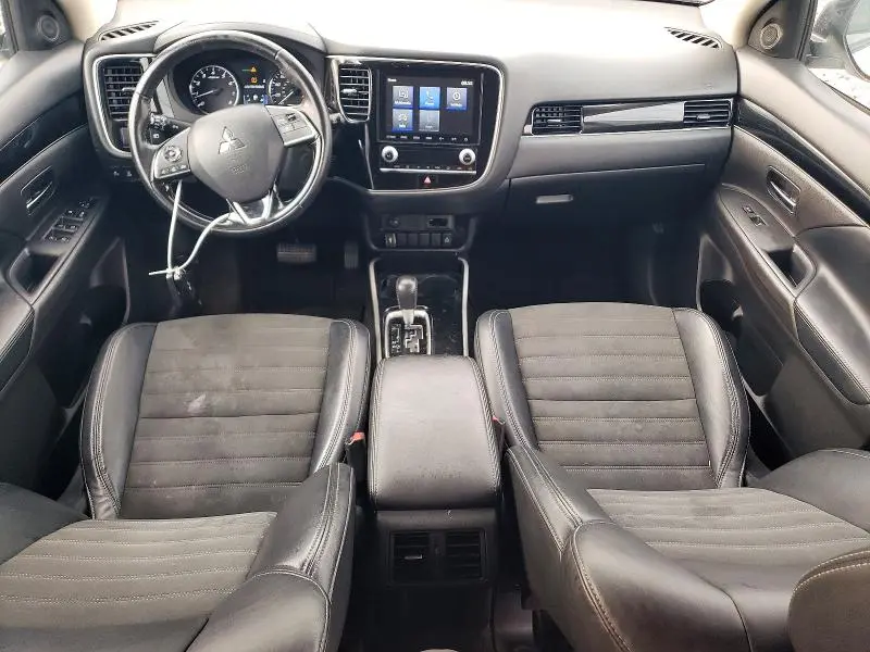 2020 MITSUBISHI OUTLANDER SE  