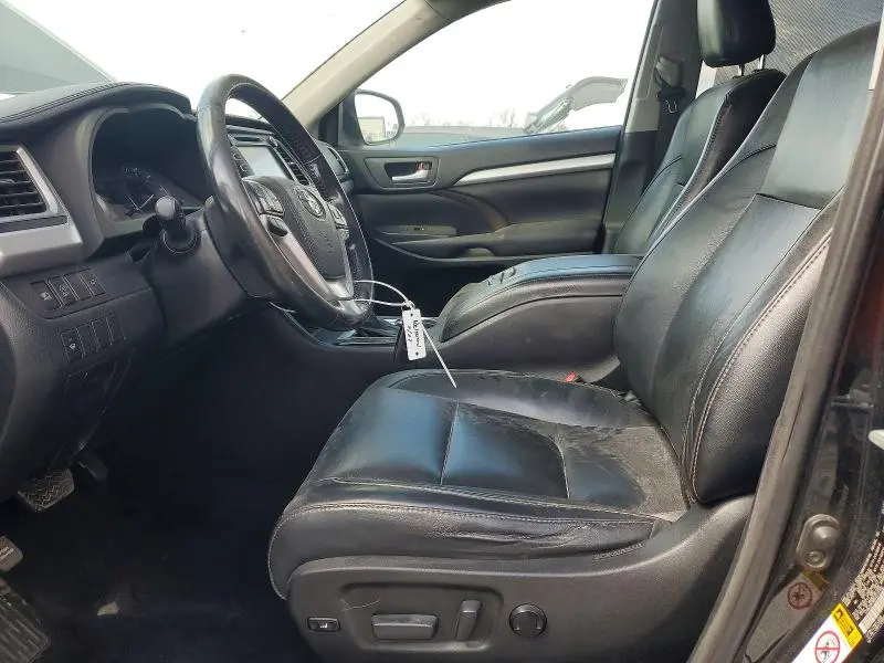 2017 TOYOTA HIGHLANDER XLE  