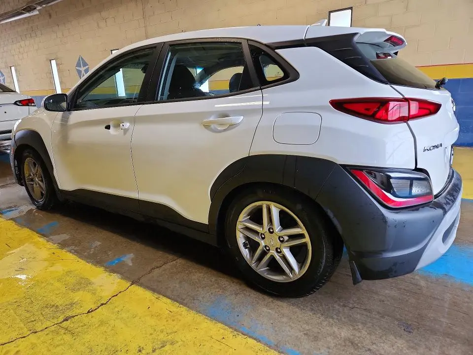 2022 HYUNDAI KONA SE  