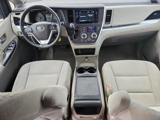 2015 TOYOTA SIENNA LE  