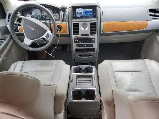 2010 CHRYSLER TOWN & COUNTRY LIMITED  