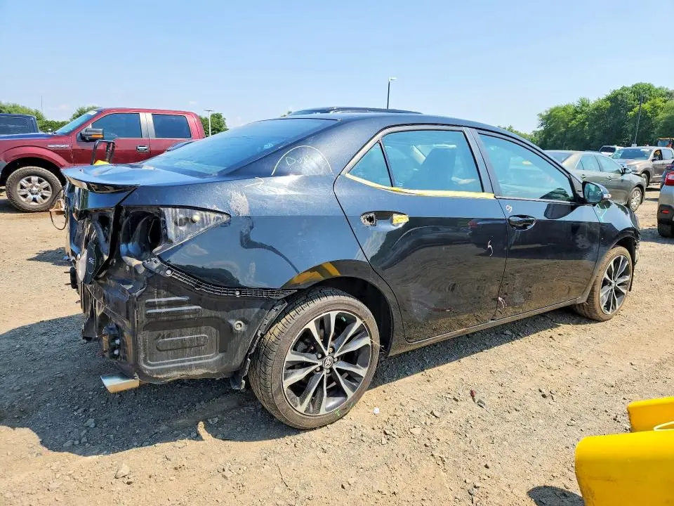 2018 TOYOTA COROLLA SE  