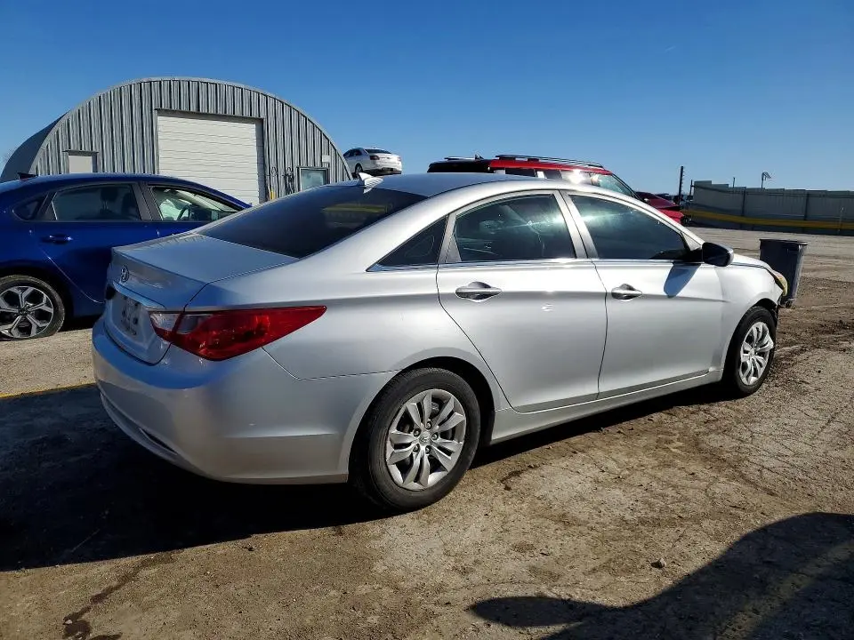 2012 HYUNDAI SONATA GLS  