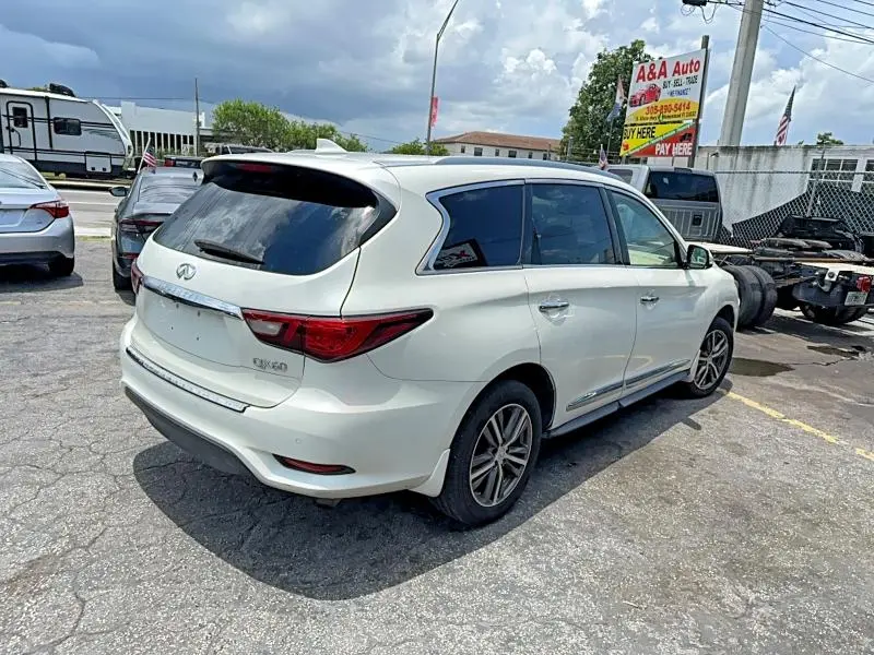 2019 INFINITI QX60 LUXE  