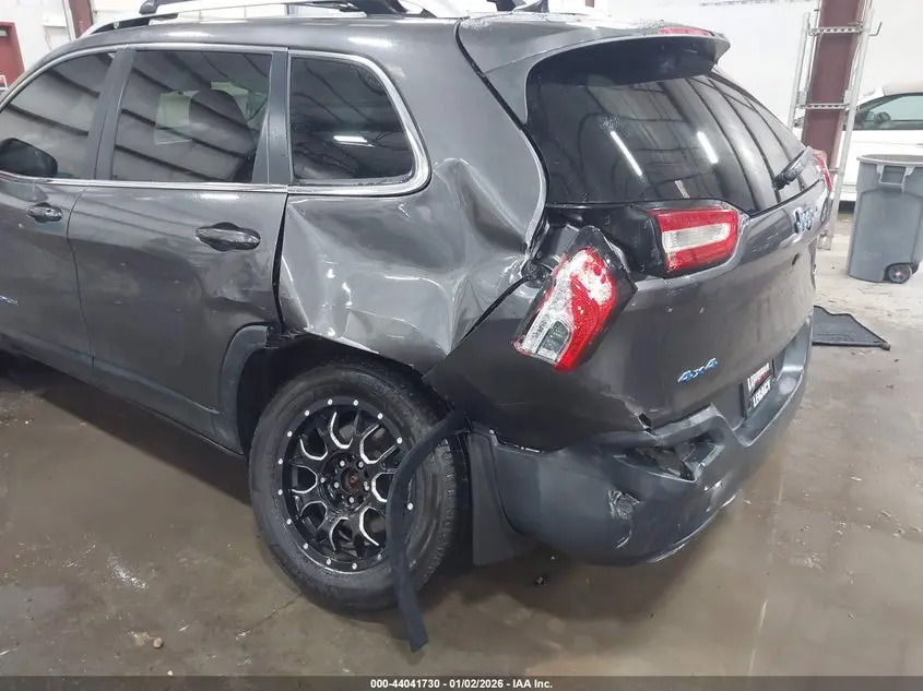 2018 JEEP CHEROKEE LATITUDE PLUS 4X4