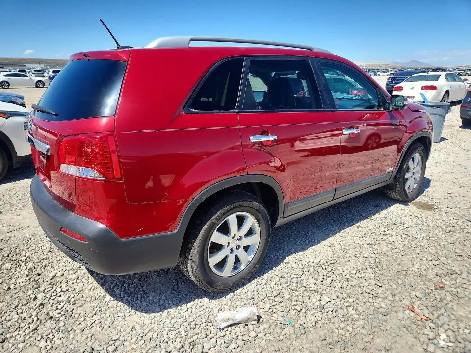 2011 KIA SORENTO LX  