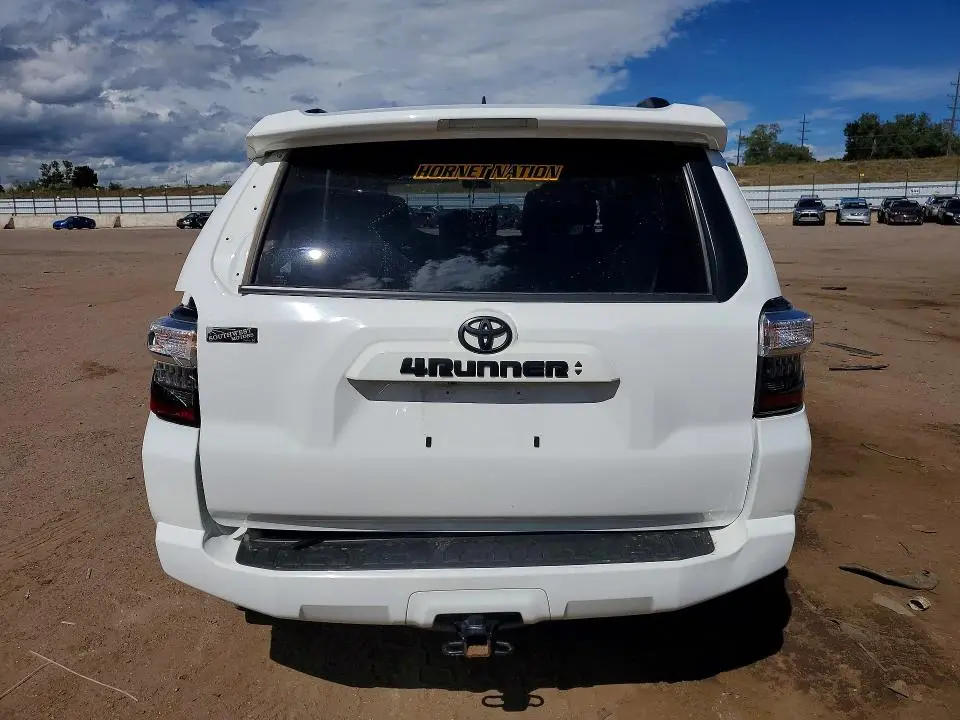 2023 TOYOTA 4RUNNER SR5 PREMIUM  