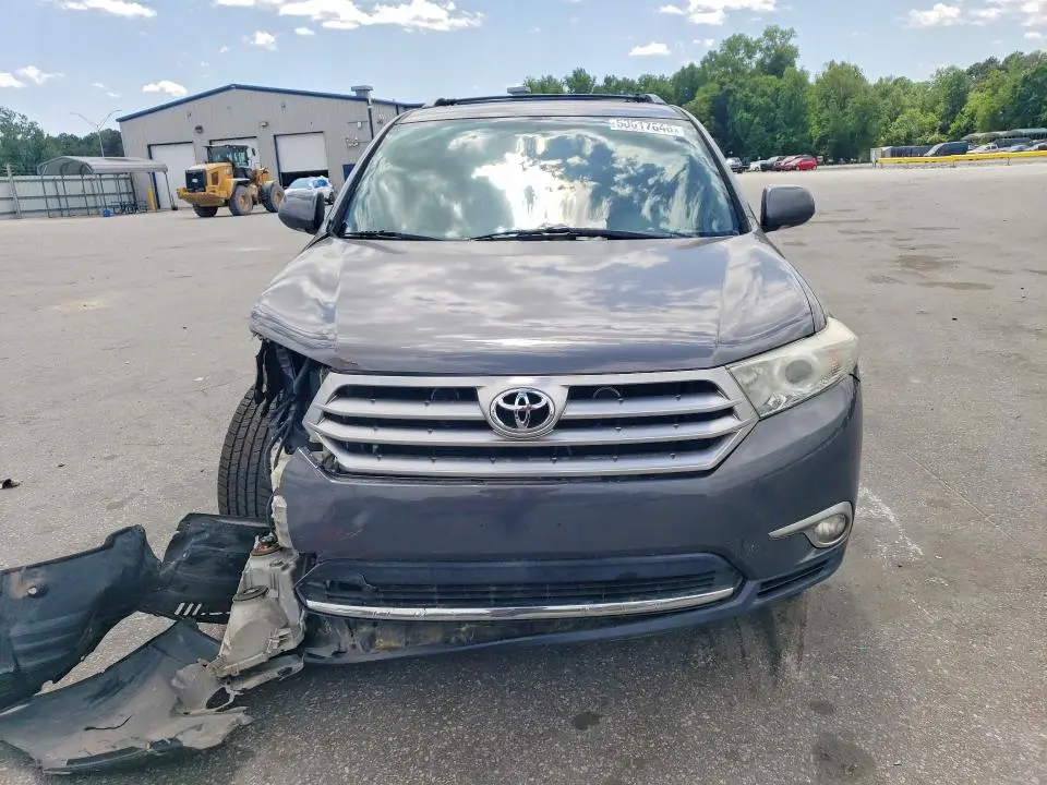 2011 TOYOTA HIGHLANDER LIMITED  