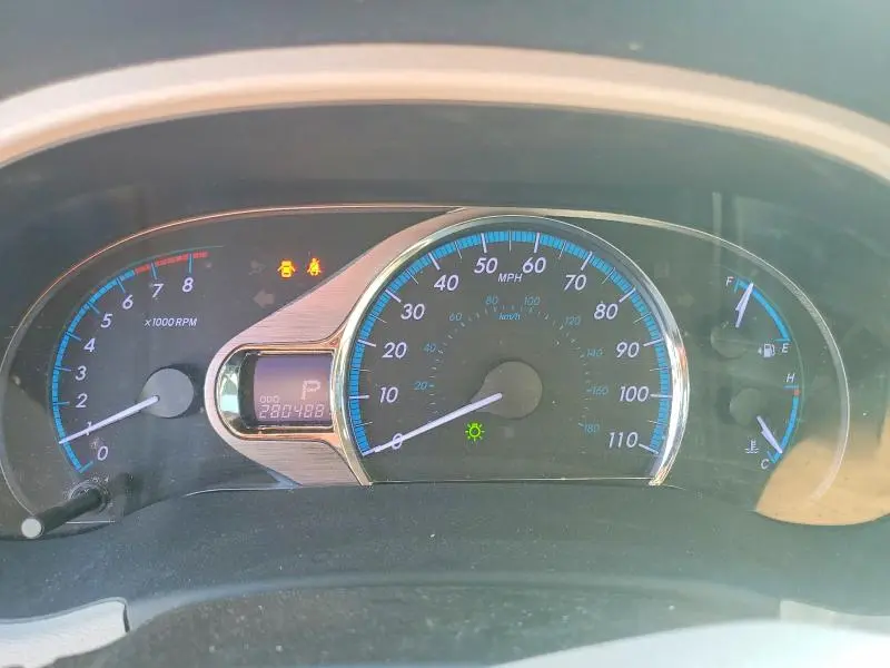 2011 TOYOTA SIENNA LIMITED 7-PASSENGER  