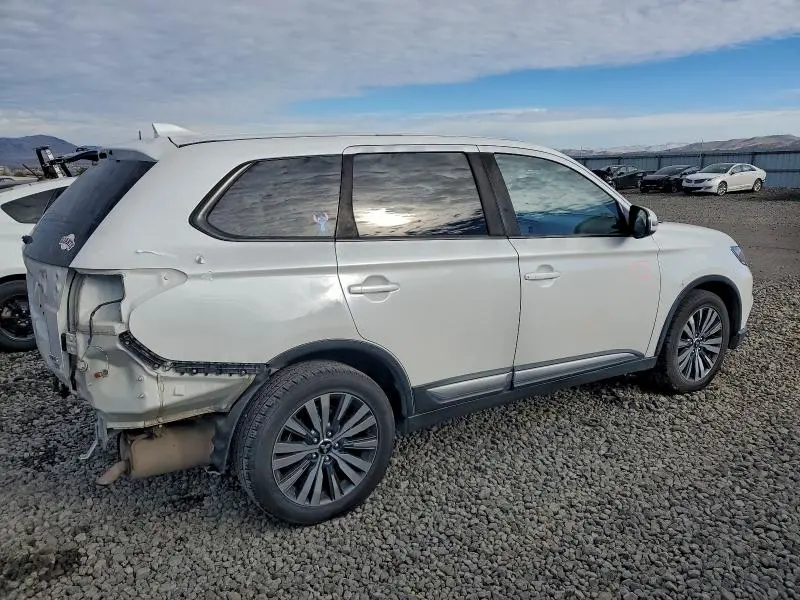 2019 MITSUBISHI OUTLANDER SE  