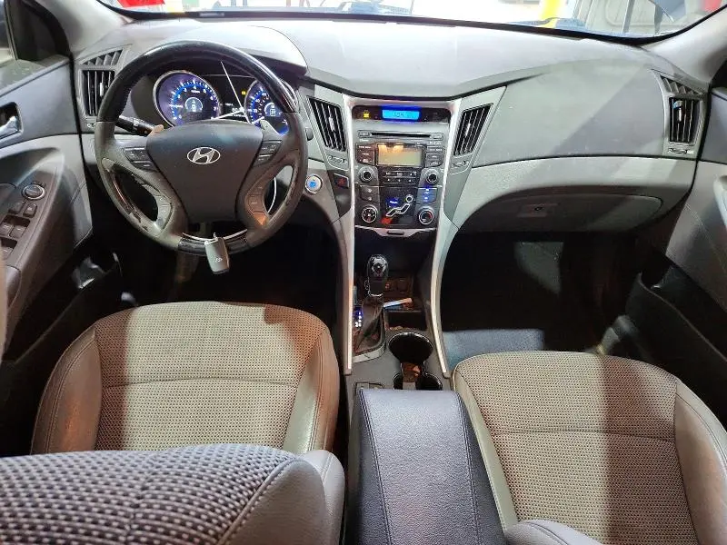 2013 HYUNDAI SONATA SE  