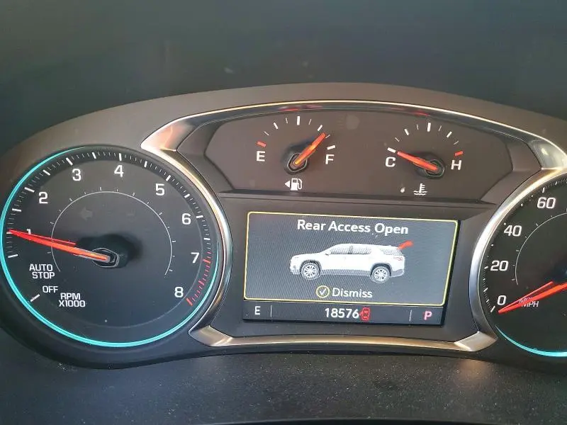 2023 CHEVROLET TRAVERSE LT  