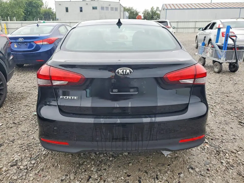2018 KIA FORTE LX  