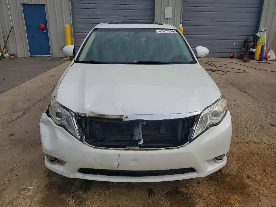 2011 TOYOTA AVALON LIMITED  