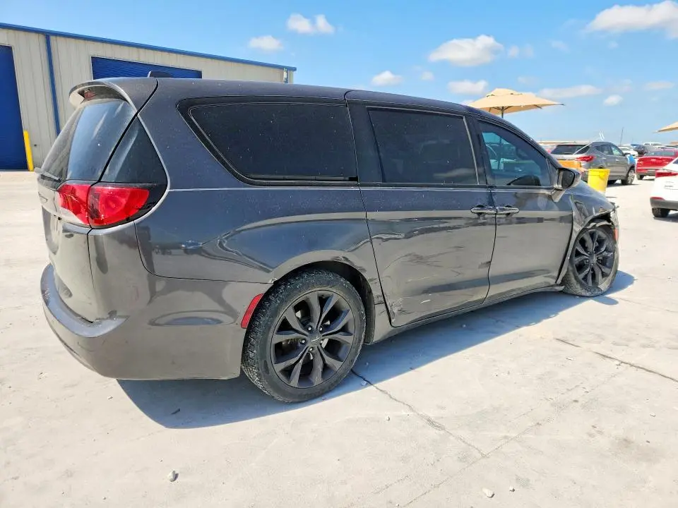 2018 CHRYSLER PACIFICA TOURING PLUS  