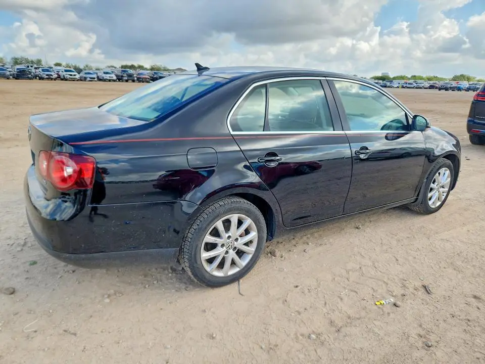 2010 VOLKSWAGEN JETTA SE  