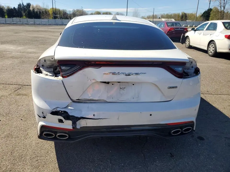 2018 KIA STINGER PREMIUM  