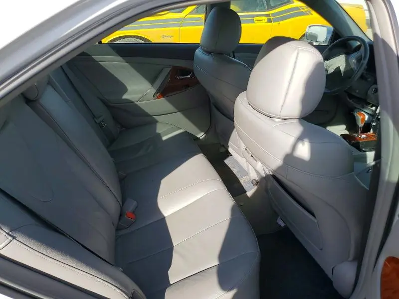 2010 TOYOTA CAMRY SE  